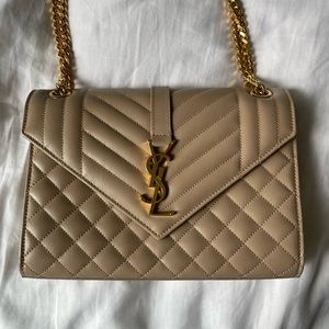 Saint Laurent Envelope Medium Grain de Poudre